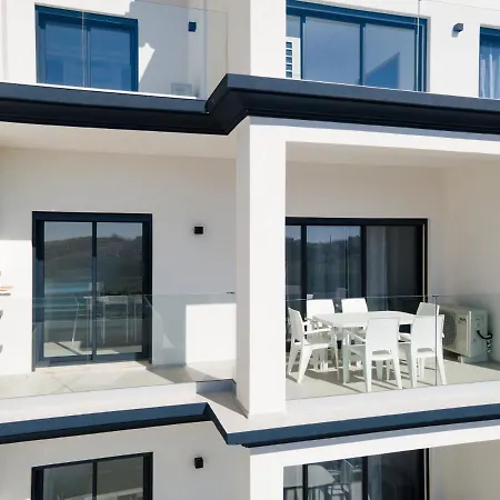 Correeira Luxury Residence T2 E - Albufeira, Pools, Wifi, Bbq, Beach شقة *