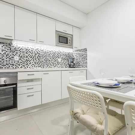 Correeira Luxury Residence T2 E - Albufeira, Pools, Wifi, Bbq, Beach * البوفيرا
