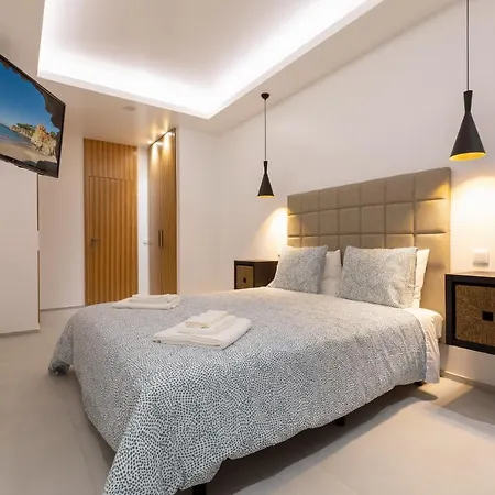 Correeira Luxury Residence T2 E - Albufeira, Pools, Wifi, Bbq, Beach شقة *